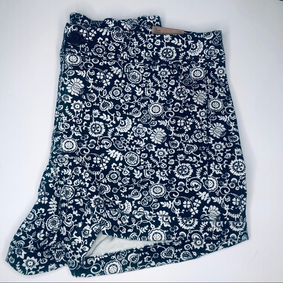 American Eagle Outfitters Pants - American Eagle Shorts Midi Low Rise Floral NWT